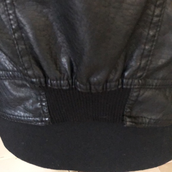 fresh brand moto jacket. Looks and feels like leather. Size M Ptp 20”.. - Picture 8 of 10